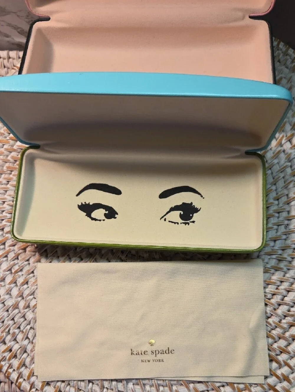 Kate Spade Eye Caseswith 1 Cleaning Cloth